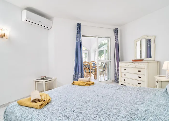 Апартаменти Casa Alina *