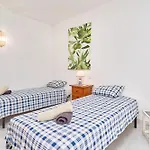 Casa Alina Апартаменти Нерха